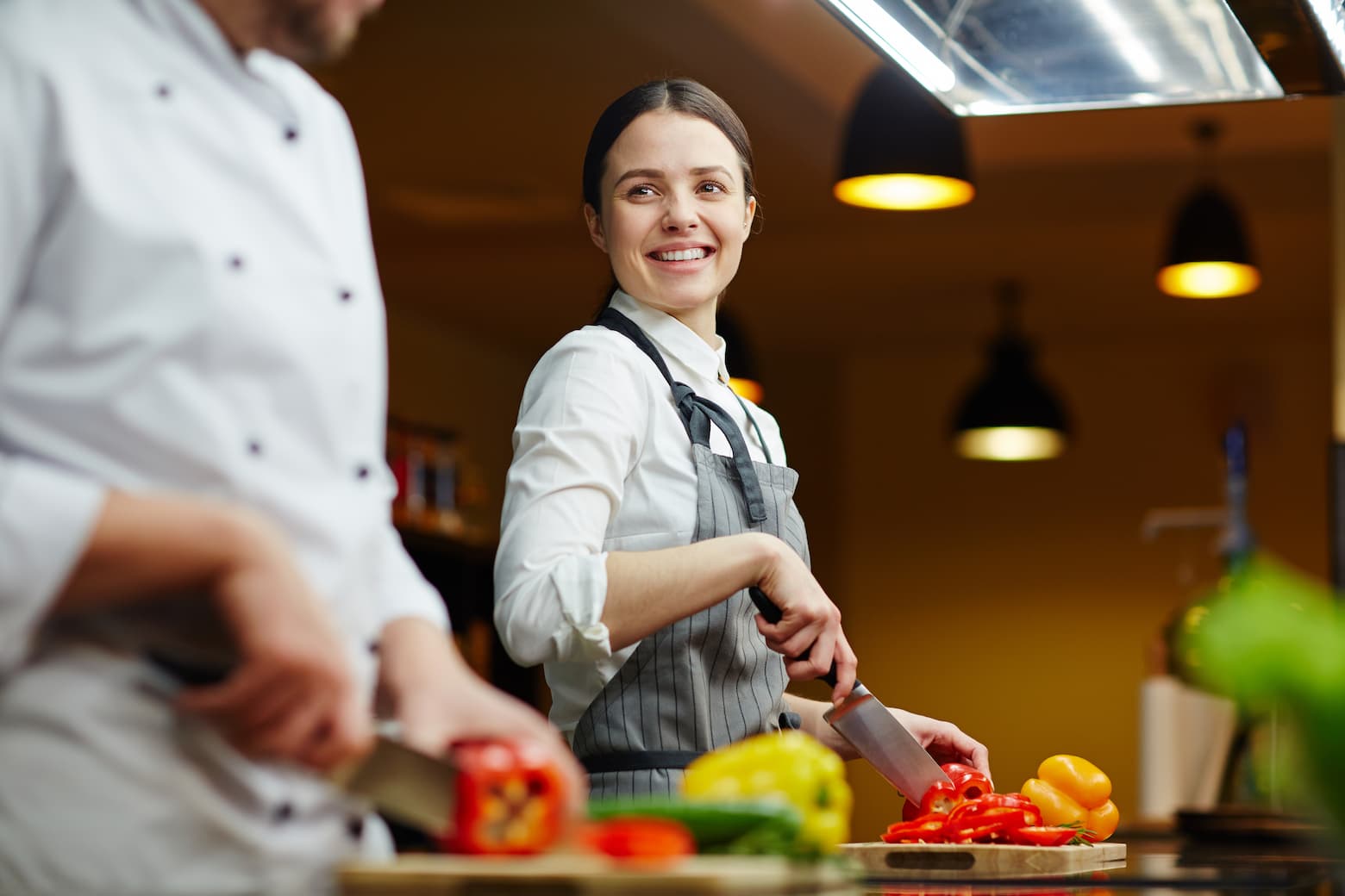 food contamination example in kitchen