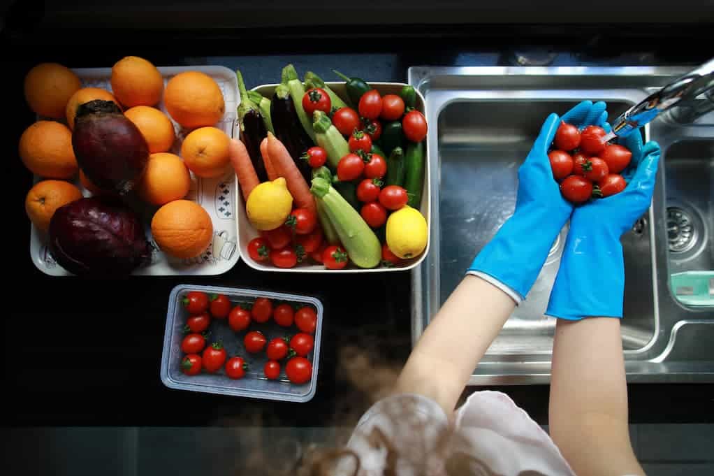 food safety practice - wash groceries